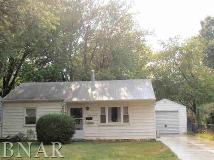 $79,900
Bloomington 2BR 1BA, Great neighborhood for this affordable