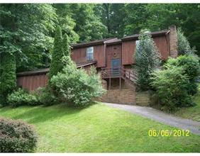 $79,900
Commun Ity Playground, Large House. Over 2100...
