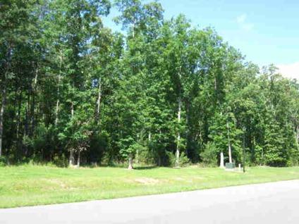 $79,900
Hertford, Very pretty wooded lot in desirable