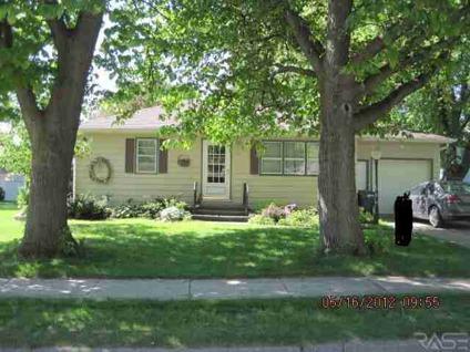 $79,900
Luverne 2BR 1BA, Two Bdr Ranch with fenced-in back yard and