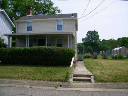 $79,900
Well Maintained Home with Large Yard - 3br