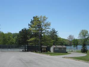 $7,500
Dubois, Bimini Lake View Lot. This wooded residential lot is