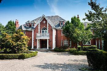 $7,695,000
Greenwich 6BR, Enter the gates of this magnificent four-acre