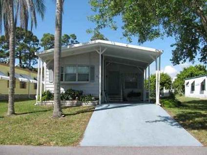 $7,700
ON THE GOLF COURSE: Immaculate 2/2 double-wide mobile home, Florida