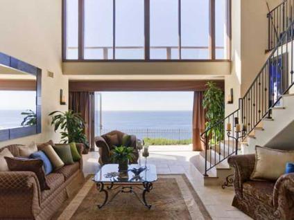 $7,800,000
Oceanfront Tuscan Estate