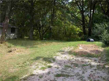 $7,900
Columbia, LOT IN CITY LIMITS AT THIS PRICE!