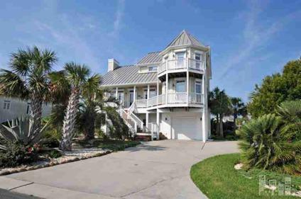 $800,000
Carolina Beach 4BR 3BA, This home offers magnificent views
