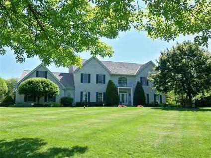 $800,000
Impeccabe Home in Beautifiul Forest Knoll-South Barrington, IL