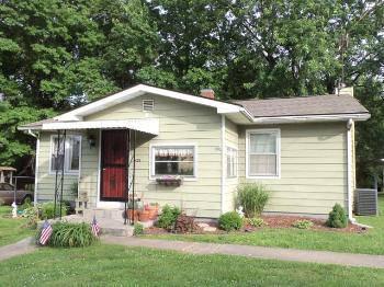$80,000
Lynnville 2BR 1BA, Country living in just minutes away from