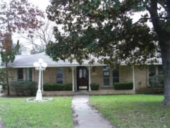 $81,000
Just Reduced Duncanville 3/2/2 w/ Diving Pool ($100 Dwn)