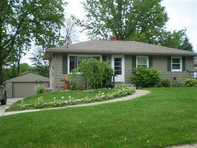 $82,000
Akron 3BR 2BA, Very attractive Ranch with hardwood floors