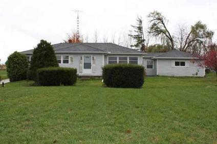 $83,000
Adrian 3BR 1.5BA, GREAT STARTER HOME LOCATED JUST OUTSIDE OF