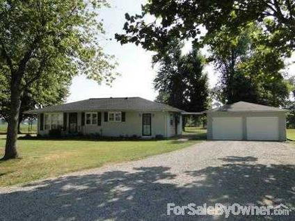 $83,000
Grandview 3BR 1BA, Home sits on 1.75 acres with a small pond