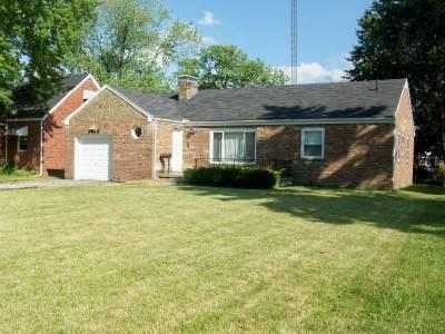 $83,000
Toledo 3BR 1BA, If you want a really solid home on a nice