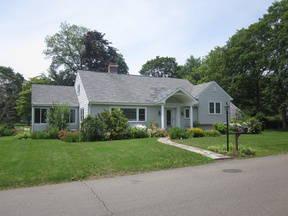 $840,000
Branford 3BR 2.5BA, : Remodeled Cape in heart of Pine