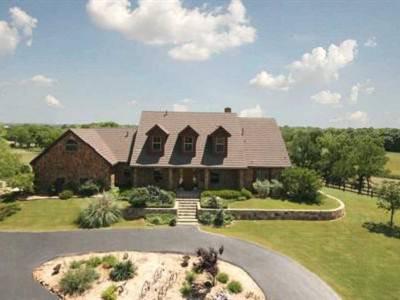 $849,000
10-Acre Equestrian Estate Minutes from Denton