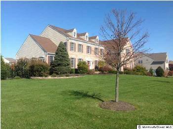 $849,000
Farmingdale 4BR 3.5BA, Sunny & Bright Toll Brothers Estate