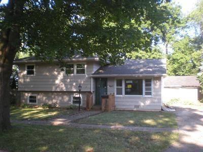$84,000
Three bedroom home in Crystal Lake with one and a half baths.