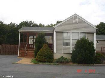 $84,900
Amelia, Nice 3 BR and 2 1/2 Bath Rancher with Living and