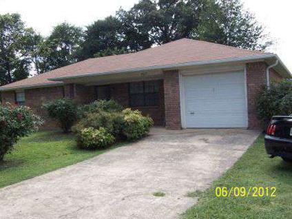 $84,900
Nice Brick Home with Large Fenced Lot in Good Neighborhood