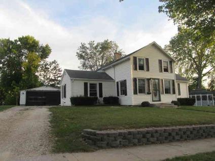 $84,900
Toledo 2BA, Small Town Charm surrounds you in this 4 bedroom