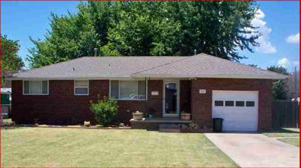 $85,000
Bartlesville 3BR 1BA, Cutie pie house! Full brick on corner