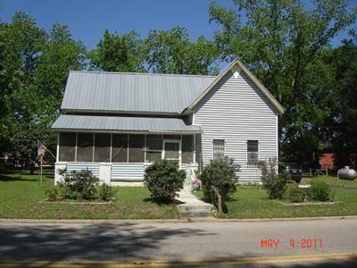 $85,000
Older home with lots of charm