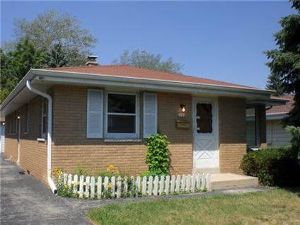 $85,140
Greenfield 3BR, Sunny and cozy home awaits new owners.