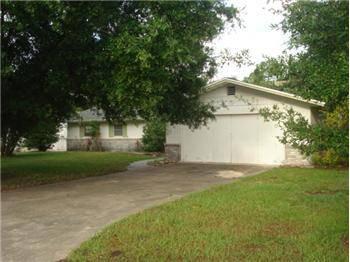 $86,900
Great Flip Potential on this Large 5/2 Pool House