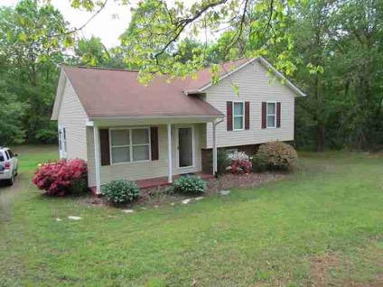 $87,900
Taylorsville 3BR 1BA, TAYLORSVILLE: Are you looking for your