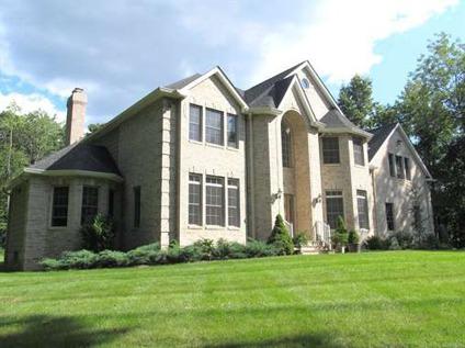 $885,000
Home for sale in Hackettstown, NJ