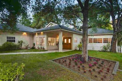 $889,000
Glendale 4BR 4BA, Impressive large home perfect for