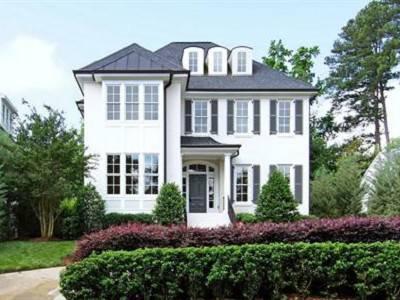 $889,900
Strictly Upscale