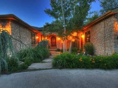 $890,000
Tuscan Home with an Incredible View of Boise