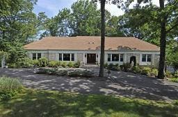 $899,000
Morris Township 5BR, Luxurious master bath with Hollywood