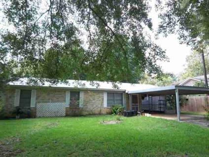 $89,000
San Augustine 1BA, Very Nice Well Maintained 3BR Home