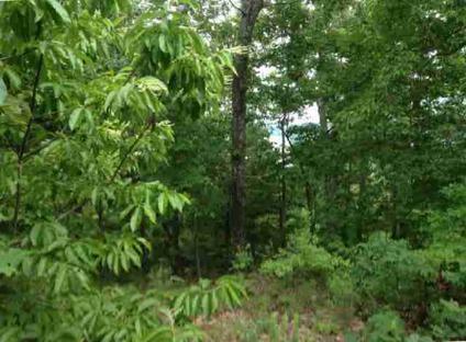 $89,500
Beautiful wooded acreage with a gorgeous hilltop view of the Tennessee River!