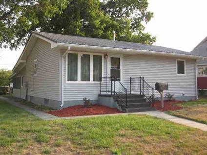 $89,900
Columbus, 1+3 Bedrooms, 2 Bath Ranch home with large added