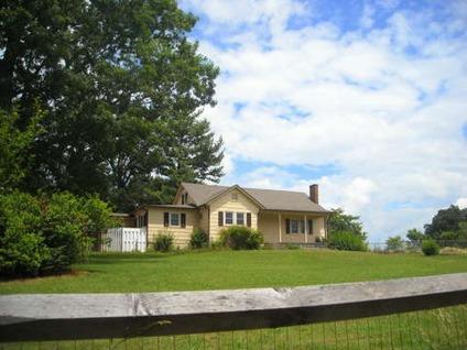 $89,900
Taylorsville 3BR 2BA, : Quaint home with fabulous mountian