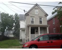 $90,000
Nice starter home or income property!