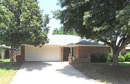 $90,200
Fort Worth, Traditional 3br/2ba/1La home with mature trees
