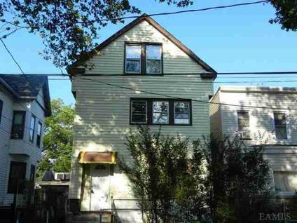 $92,900
Mount Vernon 6BR 2BA, Large Legal 2 Family in need of some