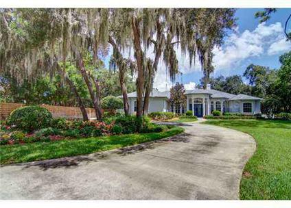 $949,000
Sarasota 5BR, Located in the heart of , this expansive
