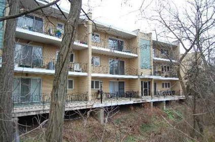 $94,300
Hickory Hills 1.5BA, Great price ! ! ! Spacious two bedroom