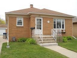 $94,900
Racine One BA, LOVINGLY MAINTAINED Three BR BRICK home with