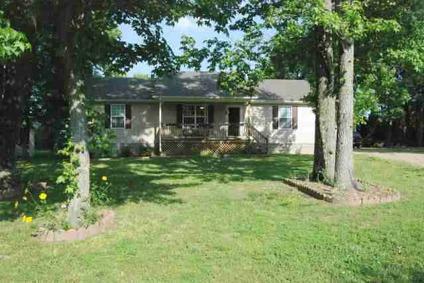 $95,000
Scottsville 2BA, 4 bedroom home near the lake at the end of