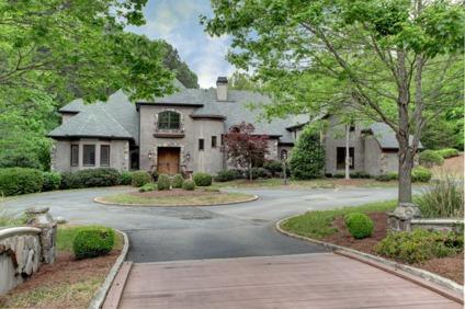 $965,000
Reduced! Master on Main & Screened Porch in Gated Johns Creek Community