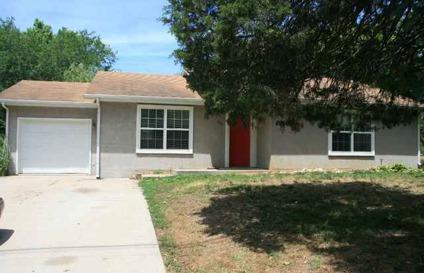 $97,500
Hollister, Neat & clean, freshly painted, ready to move in!