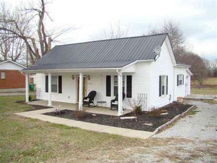 $97,900
Lawrenceburg 2BR 2BA, Like New! This house has been updated
