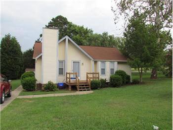 $98,000
Great Home Just Off I-40!